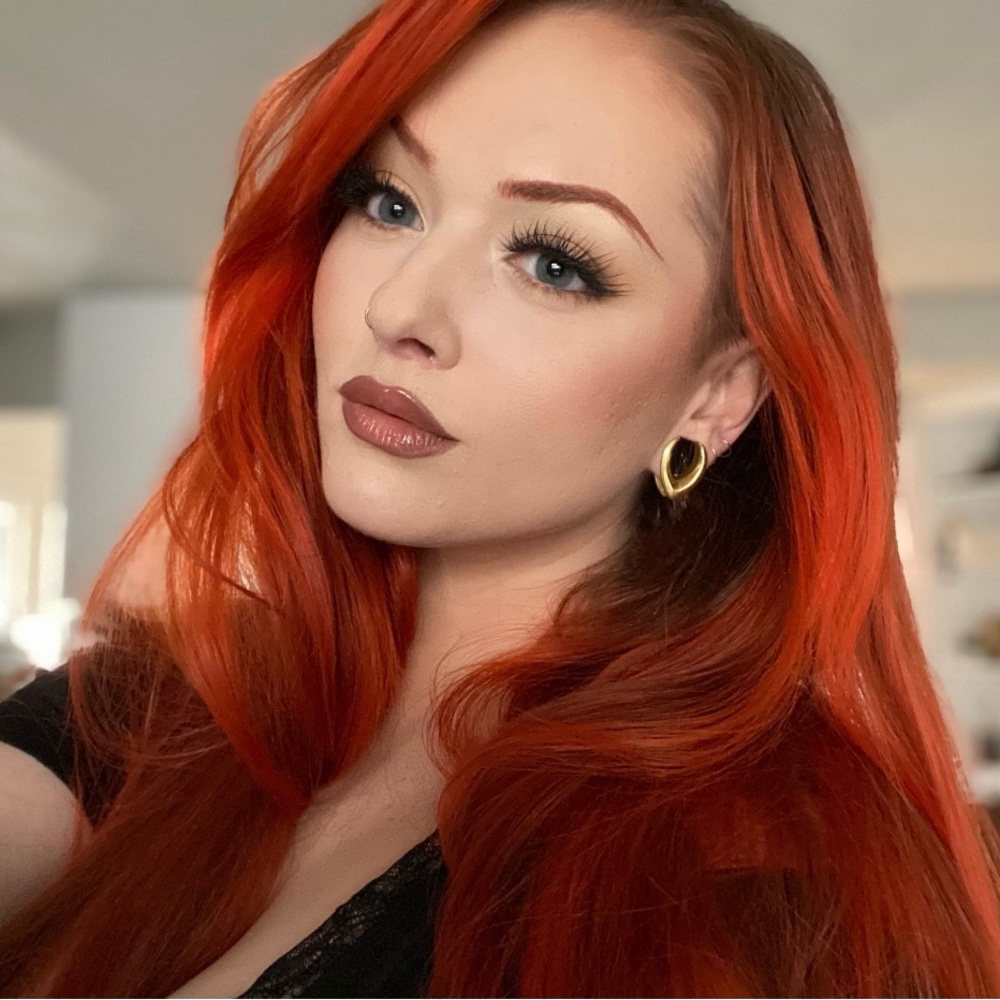 Meet your Posher, Becca